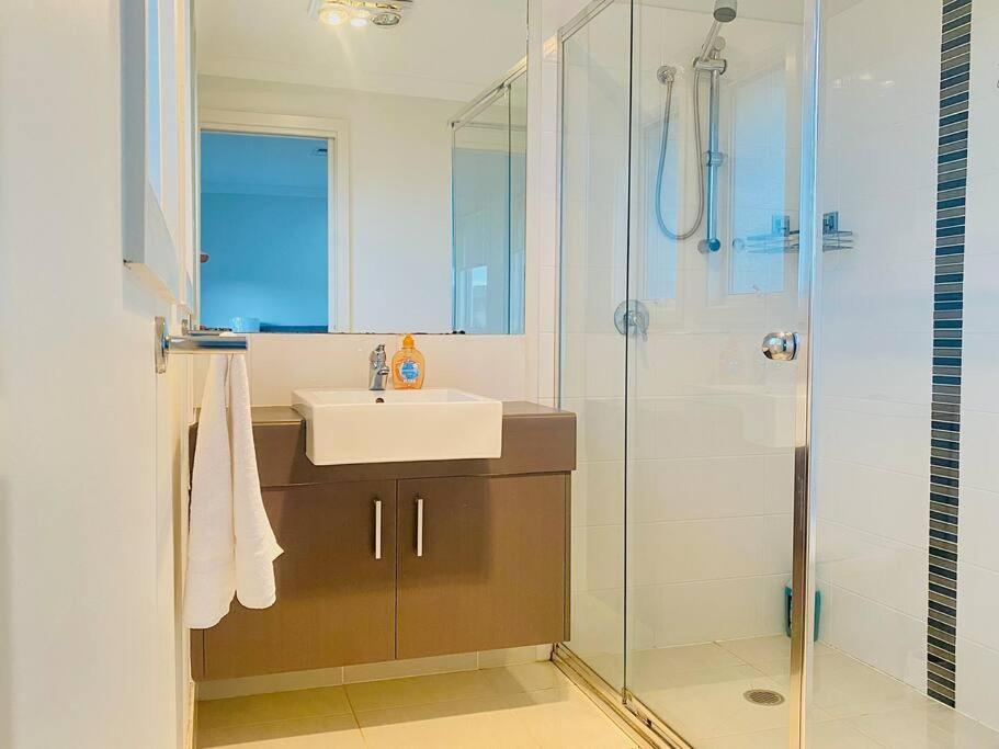 Kellyville 5Br Near Park And Shopping Mall Kültér fotó