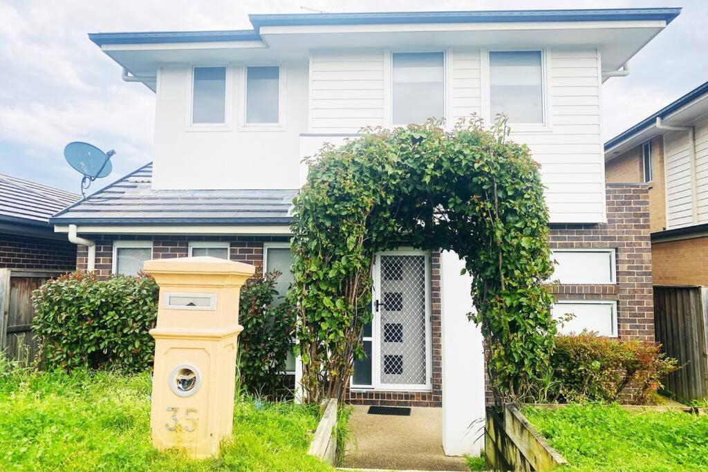 Kellyville 5Br Near Park And Shopping Mall Kültér fotó