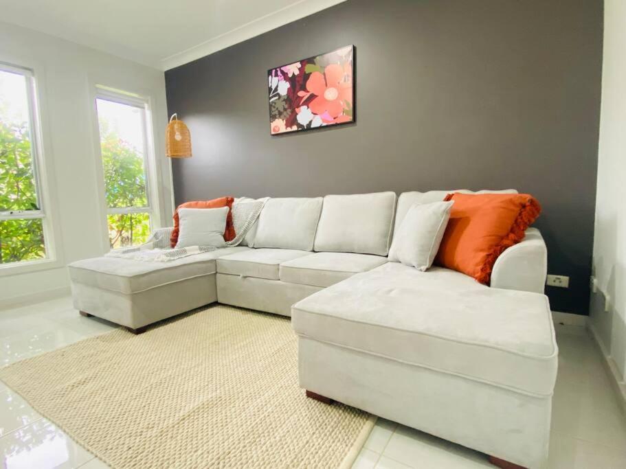 Kellyville 5Br Near Park And Shopping Mall Kültér fotó