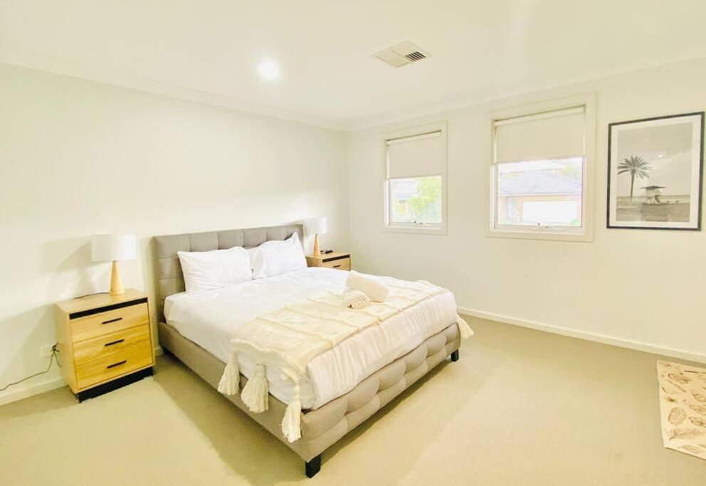 Kellyville 5Br Near Park And Shopping Mall Kültér fotó